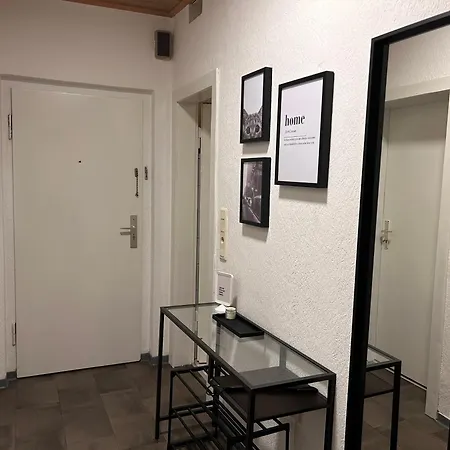 3 In Apartment