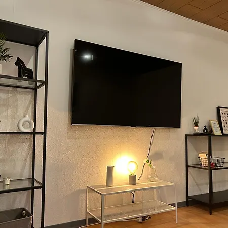 3 In Apartment